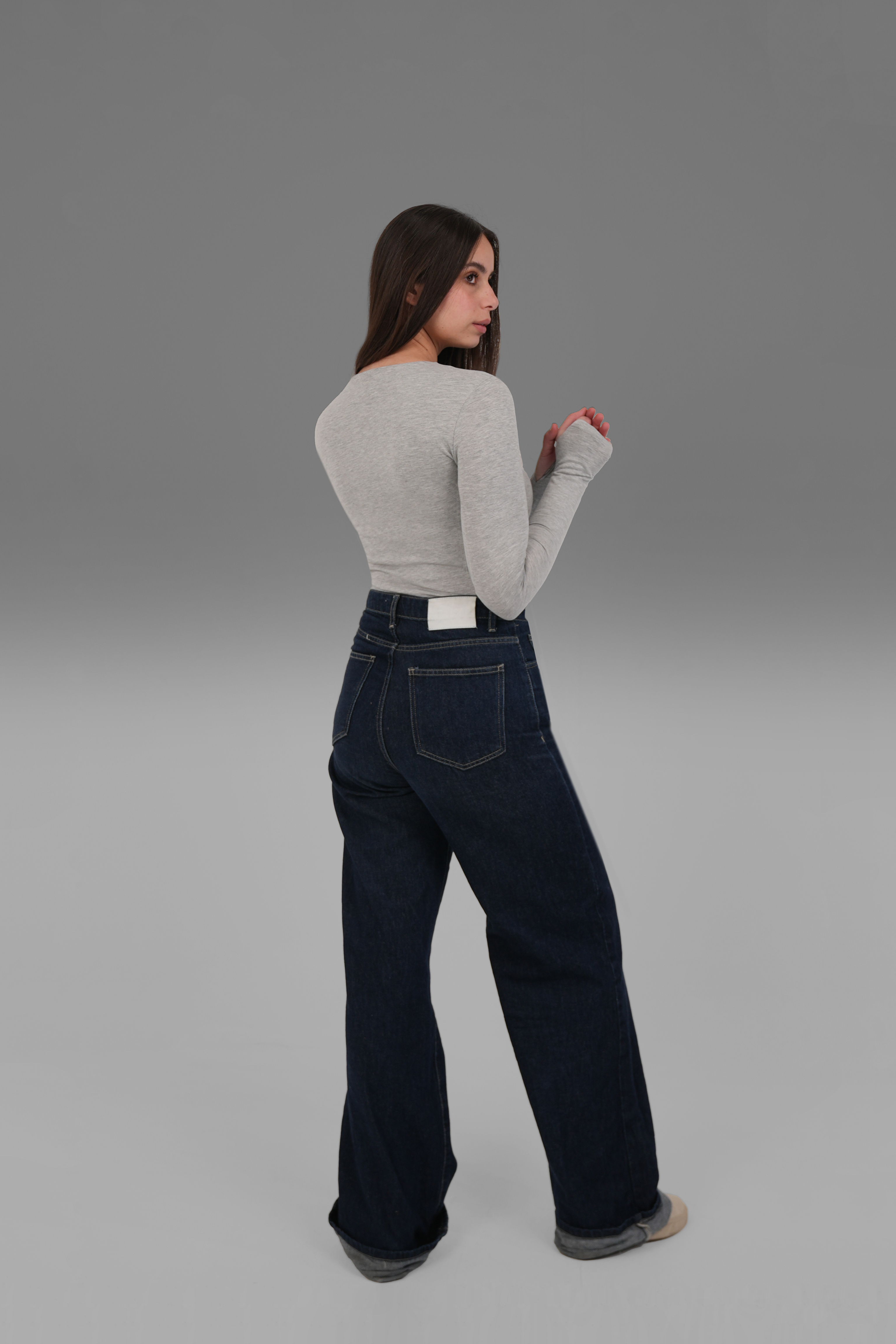 Women’s Grey Cotton Long Sleeve Top with Thumbhole – Lightweight Soft Stretch Basic, Made in Egypt