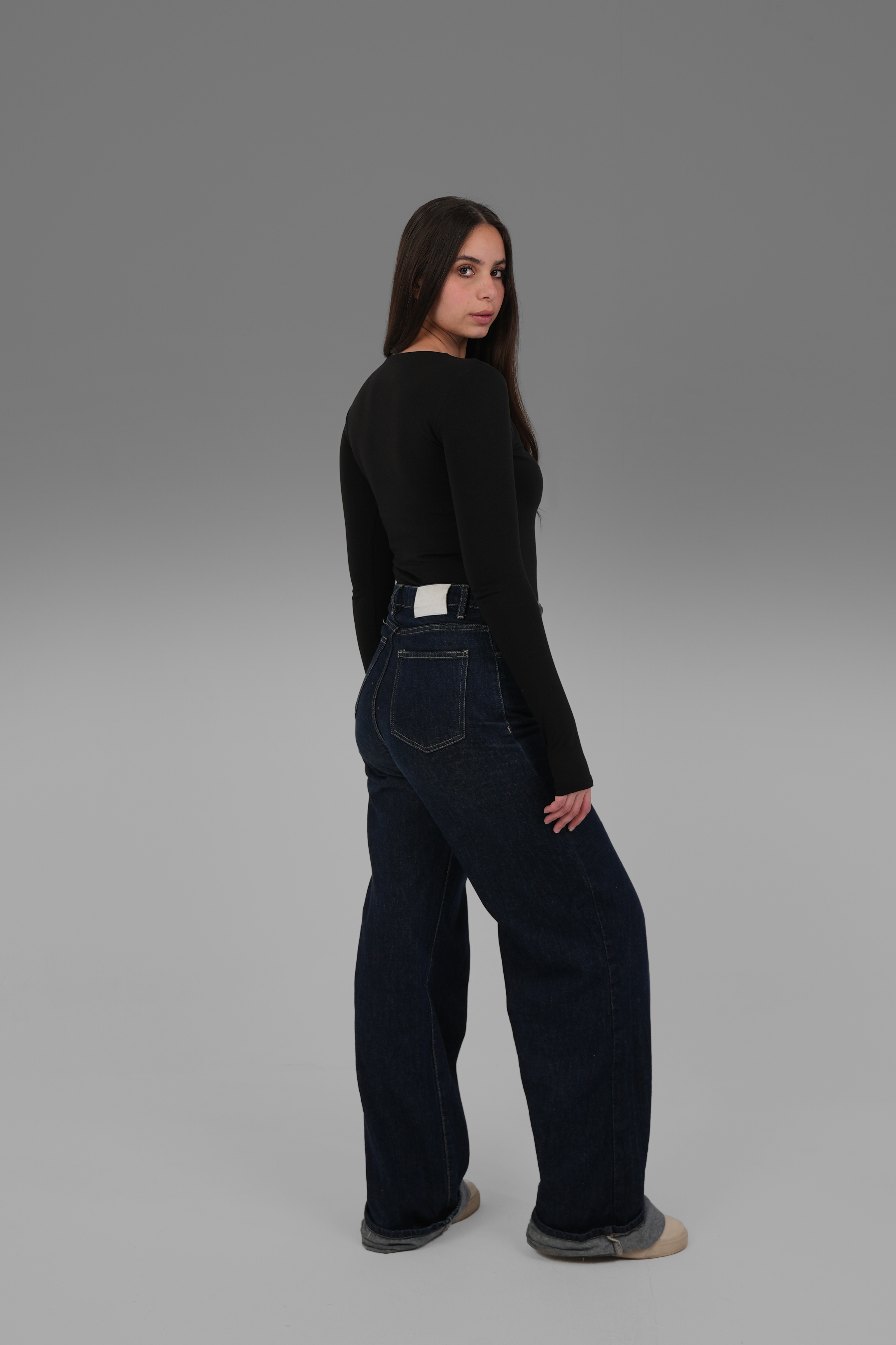 Women’s Off-White Cotton Long Sleeve Top with Thumbhole – Lightweight Soft Stretch Basic, Made in Egypt